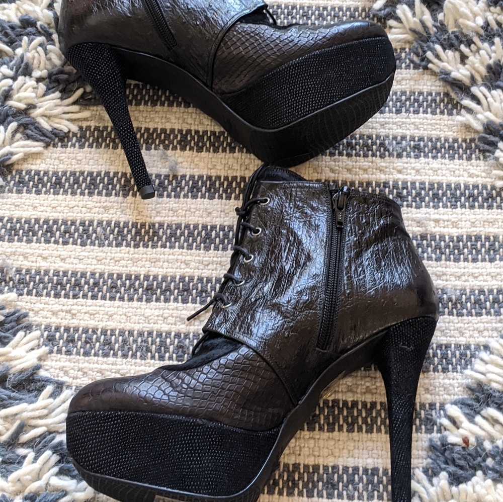 Stuart Weitzman Black Leather Boots Size 8 - Picture 10 of 13